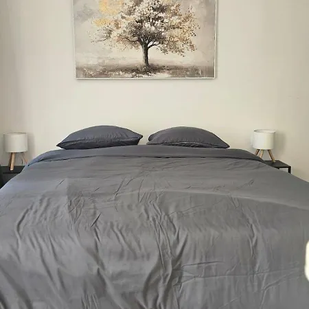 Le Refuge Majestueux - T2 - Wifi-parking- Chateau Apartment
