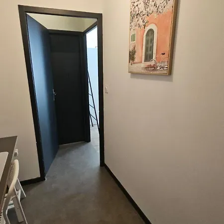 Le Refuge Majestueux - T2 - Wifi-parking- Chateau Apartment