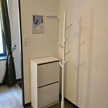 Le Refuge Majestueux - T2 - Wifi-parking- Chateau Apartment