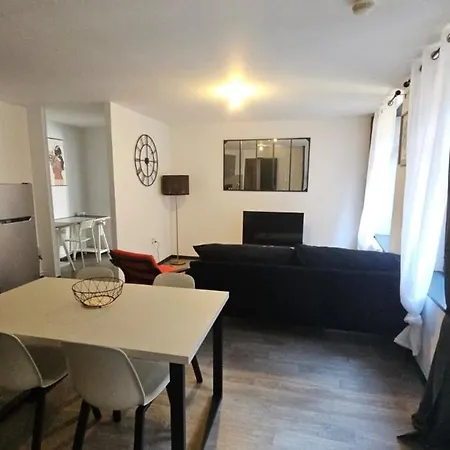Apartment Le Refuge Majestueux - T2 - Wifi-parking- Chateau Sedan