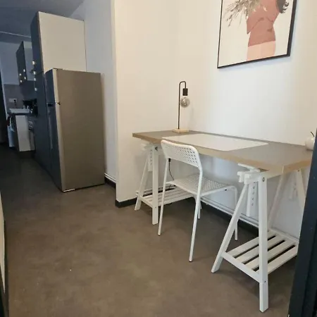 Le Refuge Majestueux - T2 - Wifi-parking- Chateau Sedan