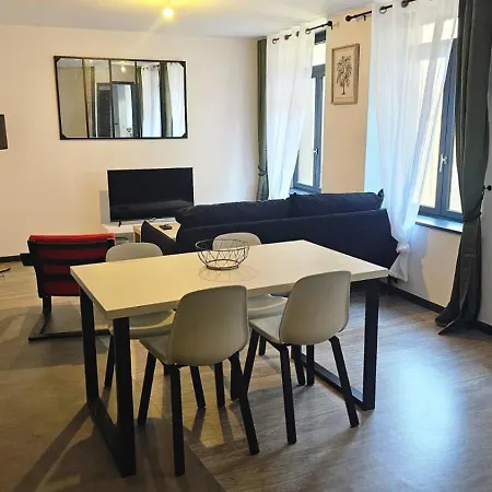 Apartment Le Refuge Majestueux - T2 - Wifi-parking- Chateau Sedan