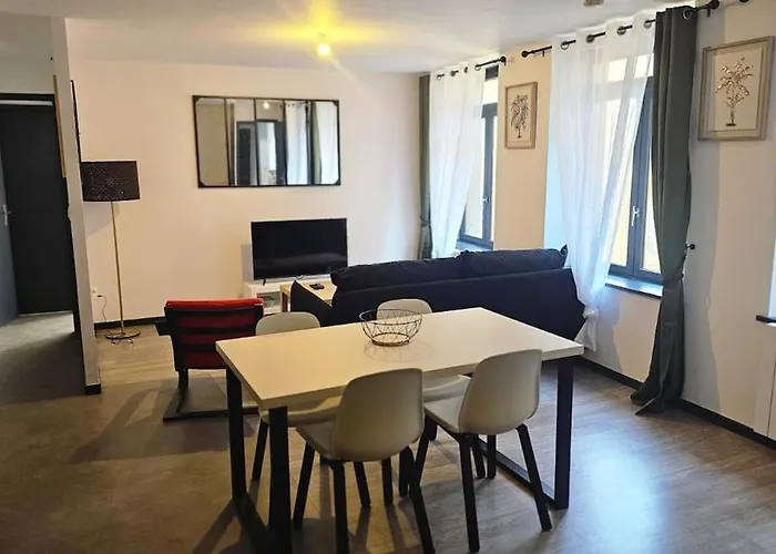 Le Refuge Majestueux - T2 - Wifi-parking- Chateau * Sedan