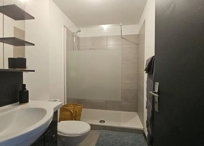 Le Refuge Majestueux - T2 - Wifi-parking- Chateau