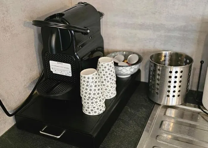 Le Refuge Majestueux - T2 - Wifi-parking- Chateau Apartment